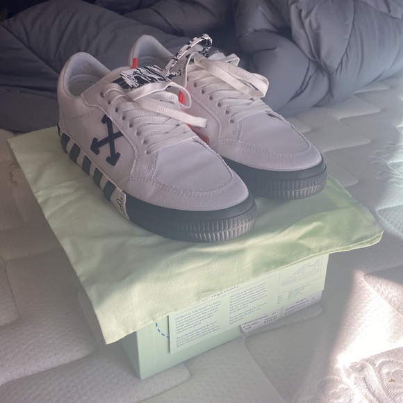 Off-white vulc low - Picture 2 of 2